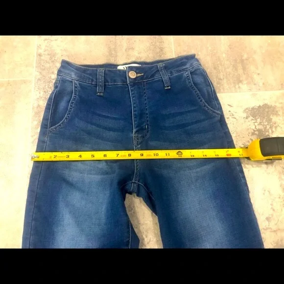 ❤️🔥YMI Kozy Fit Distressed Jeans Jogger Style ❤️🔥Measurements in Photos❤️🔥 - Picture 13 of 14